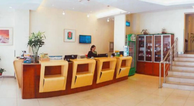 Motel （Tongji Hospital Qingnian Road Subway Station Shop）