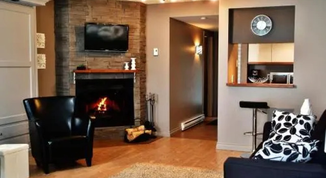 Chalet - 22 Chemin Du Hameau #31, Book Chalet Hoteller i Stoneham med parkering, nær Stoneham Golf Club, Parkering