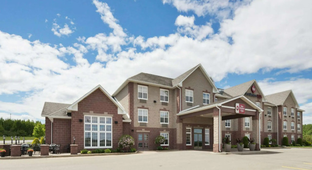 Кровать в общем номере Best Western Plus Grand-Sault Hotel & Suites