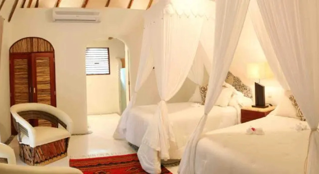 Полулюкс Hotel Okaan
