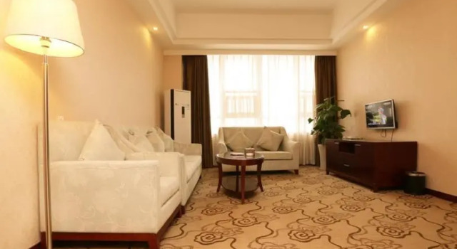 Люкс Deluxe Chengdu Xiangyu Hotel