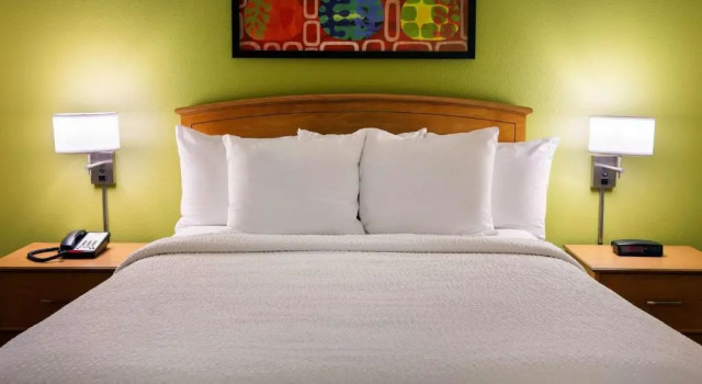 Двухместный люкс с 2 комнатами Sonesta Simply Suites Phoenix Scottsdale