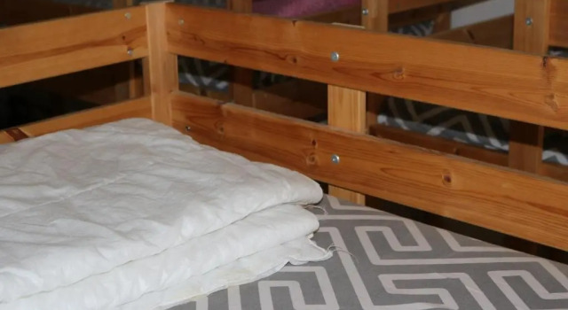 Кровать в общем номере Costas Hostel Action 2