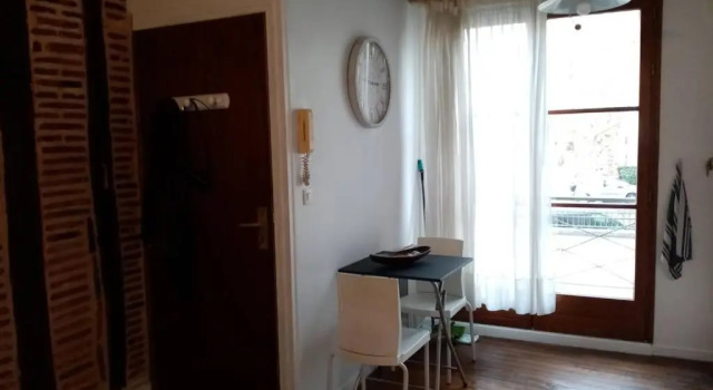 Апартаменты Appartement deux pièces - coeur de ville quartier cathédrale