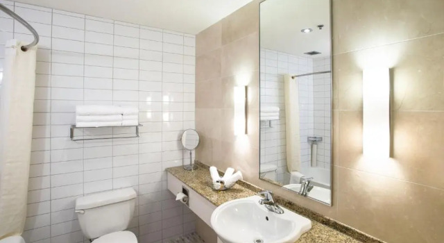 Junior Suite Le Square Phillips Hotel And Suites