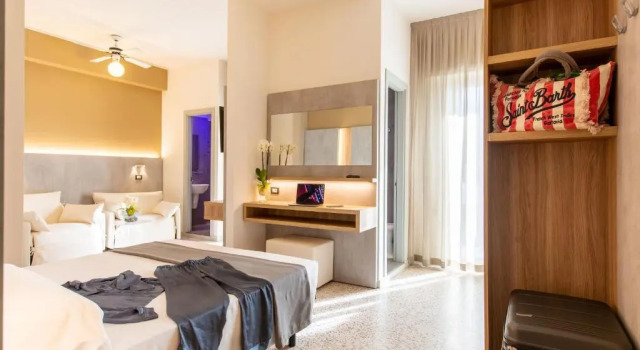Полулюкс Hotel Romantico