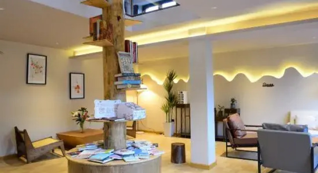 San Yu San ShanAncient City Snow Mountain Scenic Healing Space (Lijiang Branch), Prenota Hotel Hotel a Lijiang con piscina, Piscina