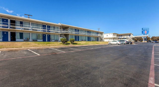 Motel 6 Fort Worth, Tx - Stockyards, 预订 汽车旅馆 牛仔城 沃思堡