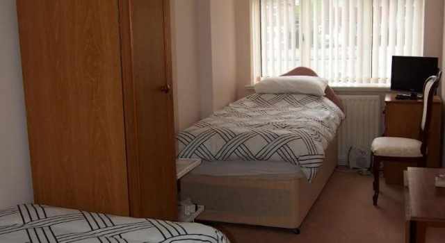 Nine Elms, Book Hotel Kingshurst Solihull