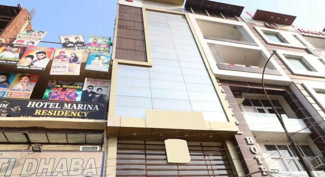OYO 22579 Azaad Lifestyle, Book Hotel Amritsar Punjab