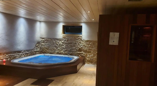 Коттедж Gite Stone & Spa