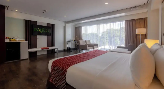 The Isabelle Hotel, Забронировать Отель Отели в центре Нага, в центре, Парковка, недорого