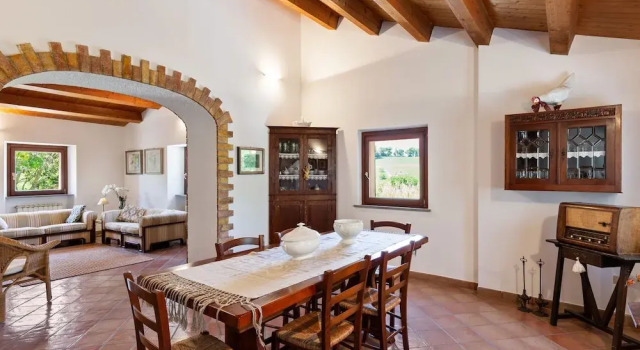 Traditional Villa in Varano With Private Garden, Забронировать Вилла Коттеджи Побережья Марок, Коттедж