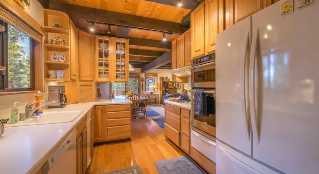 Коттедж с 6 комнатами Musketeer by Avantstay Family Friendly Home In Tahoe Swiss Village!