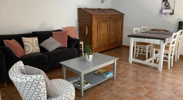 Коттедж c 1 комнатой Gîtes & Spa de charme " Ploum"