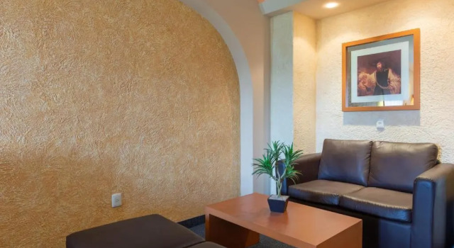 Полулюкс Hotel Flamingo Inn