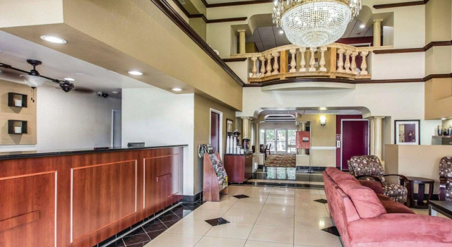 Comfort Suites Bakersfield, Reserva ahora Hotel Bakersfield California