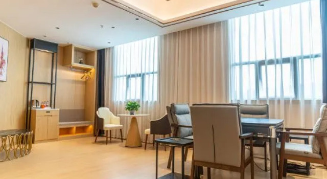 Семейный люкс Vienna Hotel (Wanzhou Wuqiao South Station)