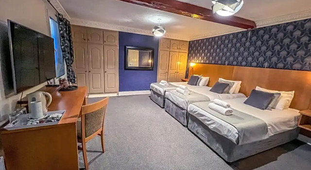 Номер Comfort Quayside Hotel & Bar