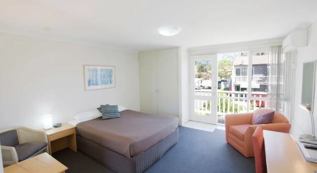 Апартаменты Executive Summer East Apartments