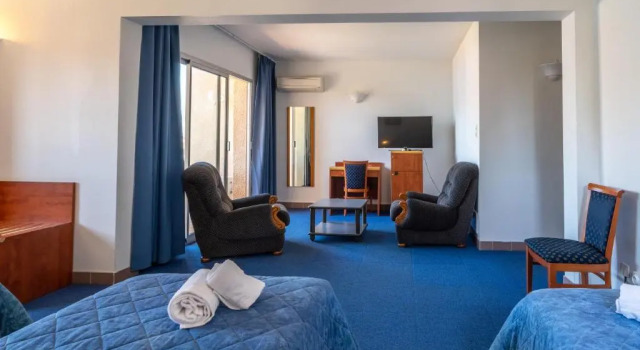 Четырёхместный номер Standard с видом на море Hotel Hibiscus