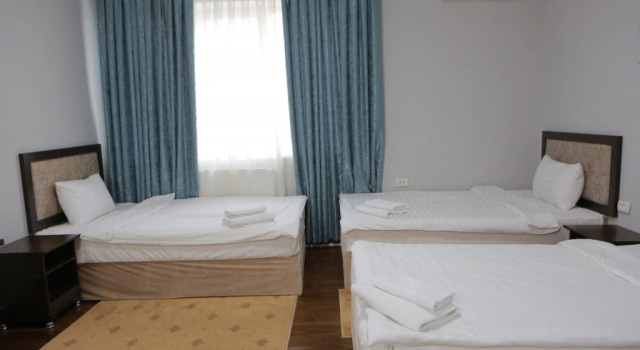 Saroylik Hotel, Prenota Hotel Hotel a Taskent con parcheggio, Parcheggio