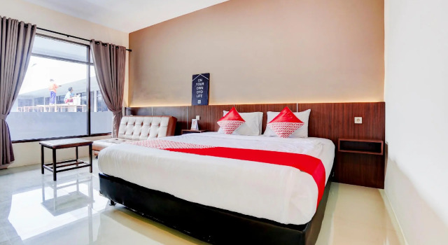 Capital O 2242 Hotel Rahayu, Rezervasyon Otel North Cirebon West Java