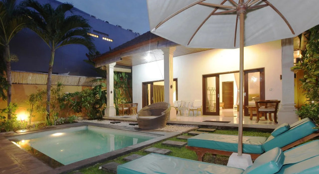 Esmee Villa, Book Villa Hotels in Mas with Parking, Parking
