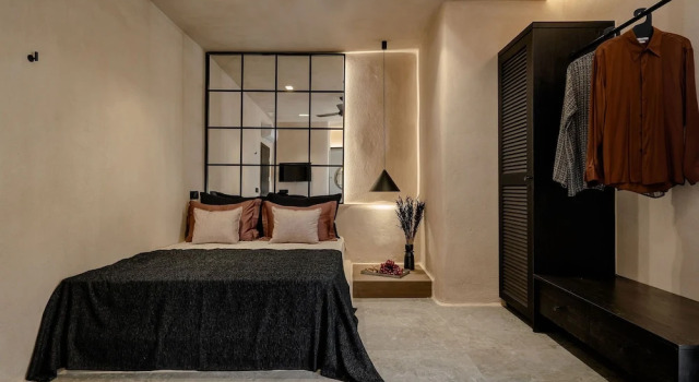 Двухместный номер Standard с балконом Emery Suites