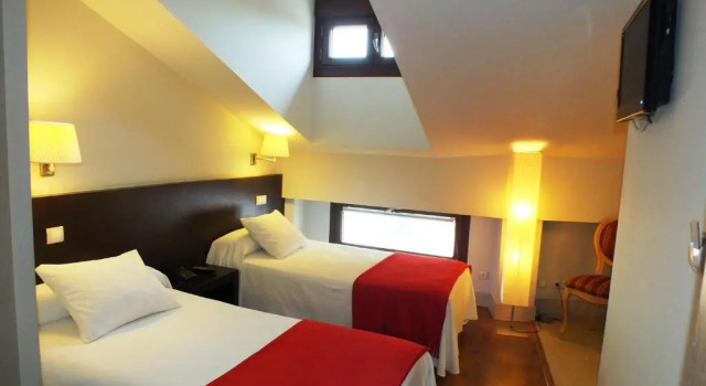 Двухместный номер Standard Hotel Puerta del Arco
