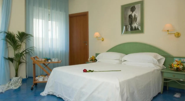 Hotel Pensione Reale, Забронировать Отель Отели Майори с завтраком, Завтраки