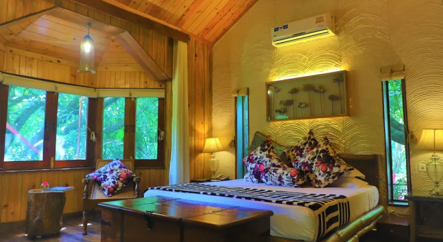 Люкс The Den Corbett Resort