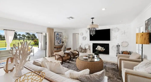 Luxury Beach House With Golf Course View