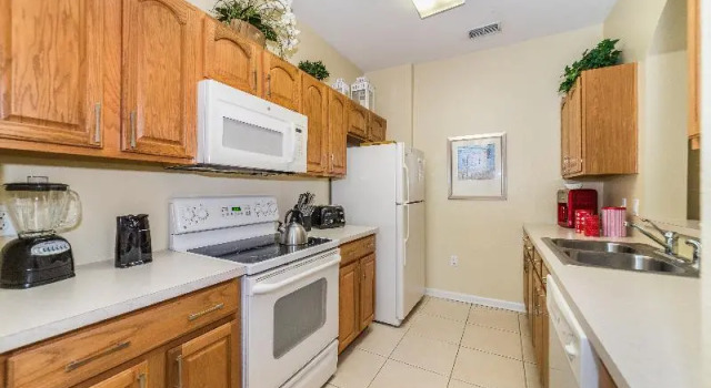 Апартаменты Windsor Hills Resort Homes, Townhomes & Condos