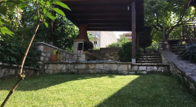 Апартаменты Wooden House In Ioannina