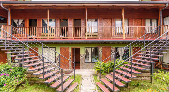 Pensión Santa Elena, Rezervovat Hotel Hotely v Puntarenas s parkováním, Parkování