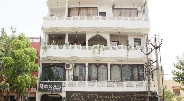 OYO 14353 Hotel Roxas