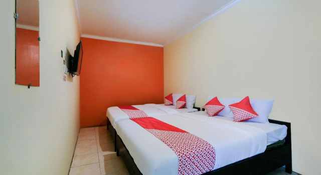 OYO 3263 House 140, Book Hotel Baturetno 