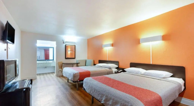 Четырёхместный номер Deluxe Motel 6-Houston, TX - East