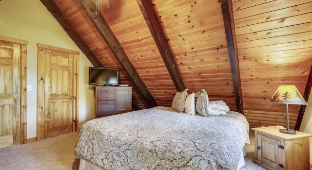 Book Now! 1 Min To Heavenly, 5 Min To Casinos & Lake! 4 Bedroom Cabin