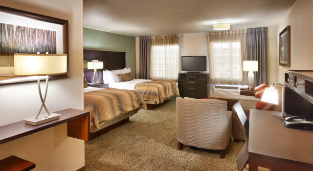 Четырёхместный люкс Staybridge Suites Midvale by IHG