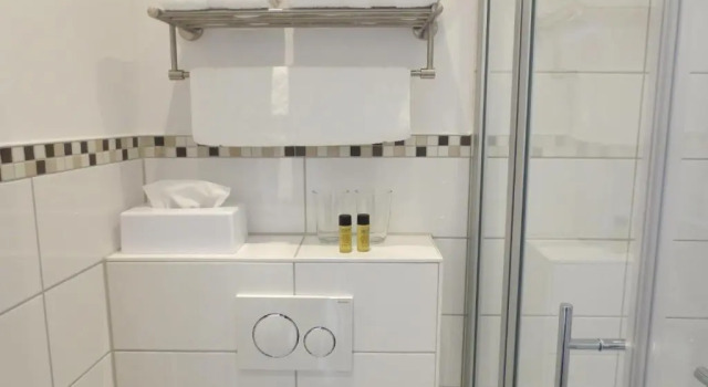 Номер Standard List Five - Your British Guesthouse