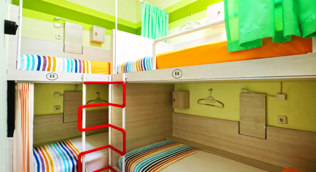 Cama en dormitorio compartido (dormitorio compartido femenino) Mel's Dorm
