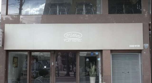 Miller Flat Hotel, Забронировать Отель Отели Куритиба с парковкой, рядом с Конгресс-центр Estacao Embratel, Парковка