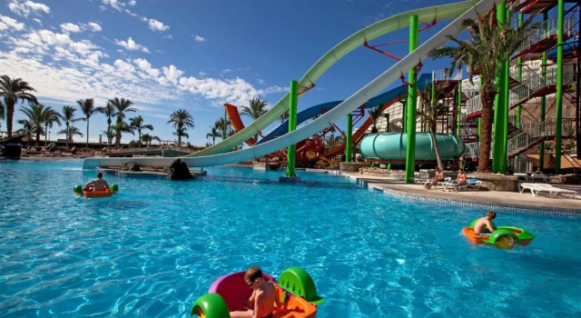 Двухместный номер с частичным видом на море Hotel LIVVO Costa Taurito & Aquapark