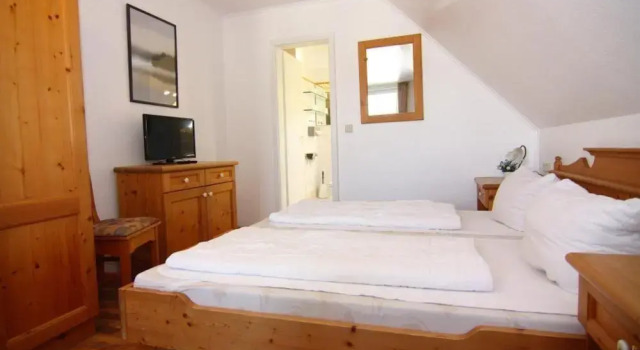 Pinamar-Miramar, Забронировать Отель Шарбойц Holstein Switzerland