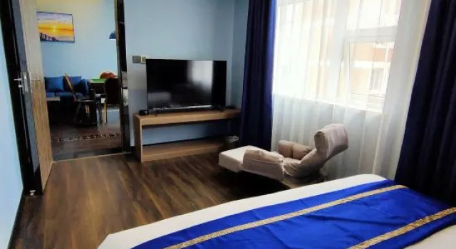 Люкс Business Apple Fashion Hotel (Chaohu 2nd branch)