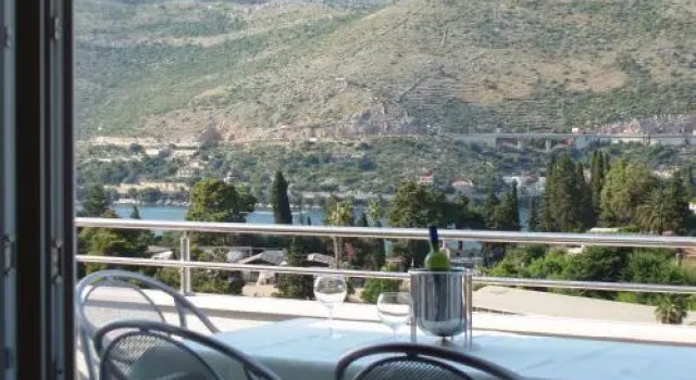 Apartments Adriatic Blue, Забронировать Апартаменты/квартира Апартаменты Дубровника, рядом с Пляж Мандрач, Апартаменты/квартира