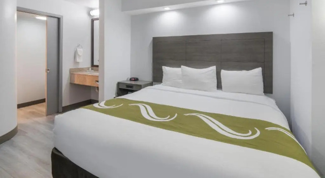 Номер Standard Quality Inn & Suites Richardson-Dallas
