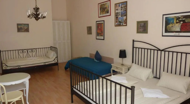Четырёхместный номер Standard Hotel Pension Waizenegger am Kurfürstendamm